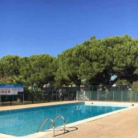 Entre Et Piscines